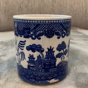 Vintage Blue and White Japanese Blue Willow Pattern Ceramic Mug